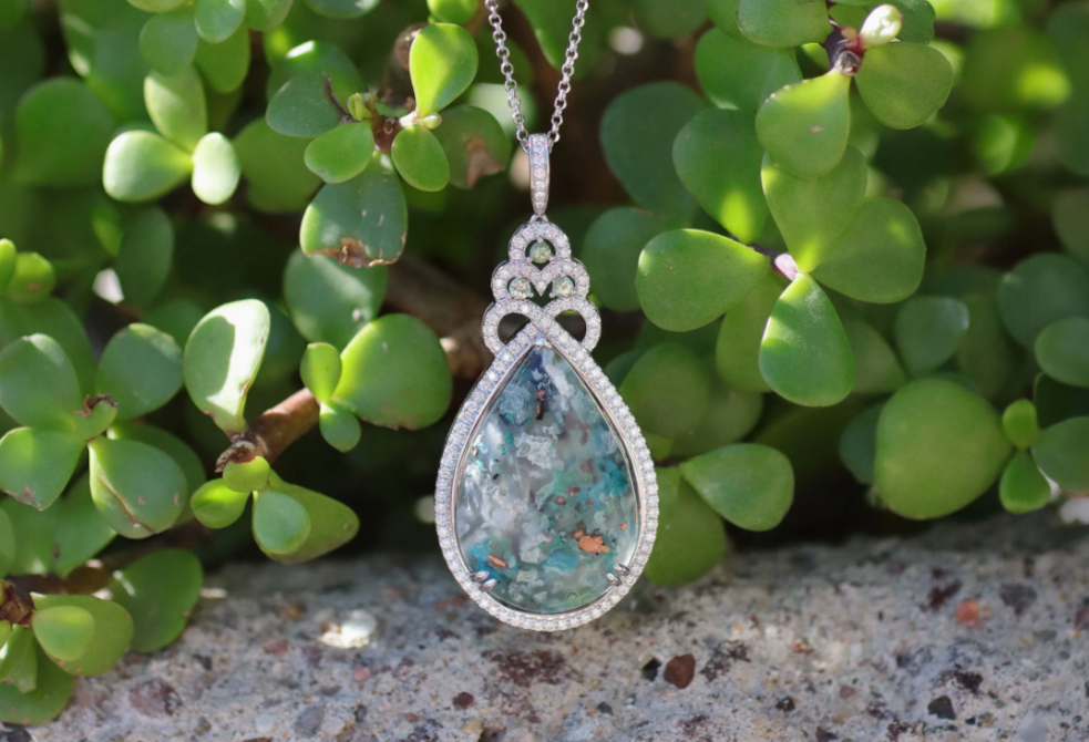 Crystal Pendant — Detail